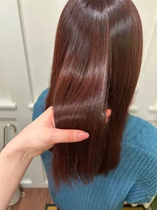 カラー 三輪 南月のヘアスタイル