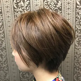 ショート カラー 東風上 亮介のヘアスタイル
