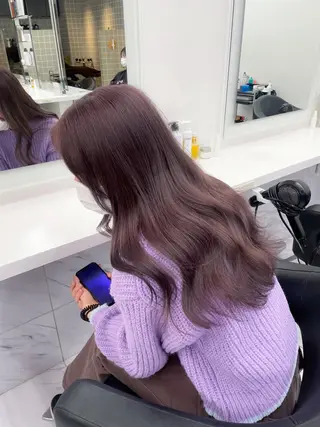 ロング カラー 抜け感レイヤー︴ ニュアンスカラーのヘアスタイル