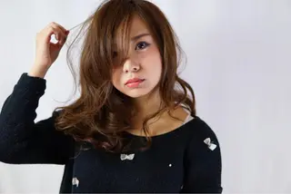 ミディアム セミロング ロング カラー パーマ 髪質改善、エクステ 山口卓哉のヘアスタイル