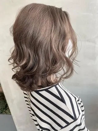 ミディアム カラー ヘアアレンジ ネイル マツエク・マツパ 夜23時まで予約🉑 reverieあきらのヘアスタイル