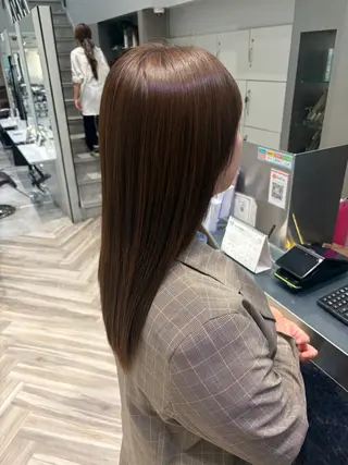 ロング カラー earth銀座 青山🩵のヘアスタイル