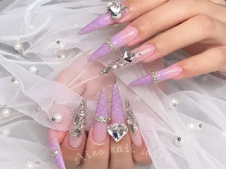 ネイル shineジェル& チップ長さだしのネイルデザイン