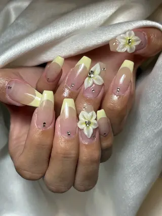 ネイル ✴︎ Delightのネイルデザイン