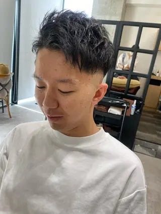 ショート カラー メンズ 似合う髪型見つけます AYAKAのヘアスタイル