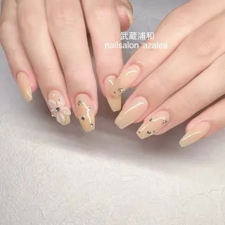 ネイル R inのネイルデザイン
