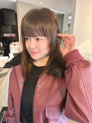 ミディアム 石木 美緒奈のヘアスタイル