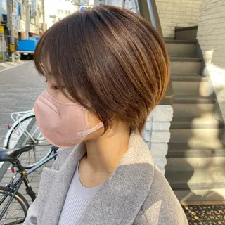 ショート カラー ミモリ ユウタのヘアスタイル