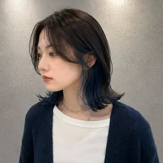 ミディアム カラー 小島 咲音/艶カラー /レイヤー/縮毛矯正のヘアスタイル