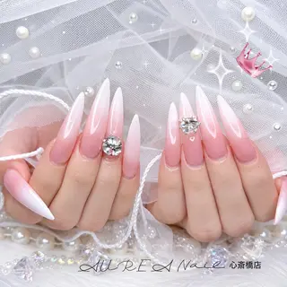 ネイル いちごちゃん Aureaのネイルデザイン