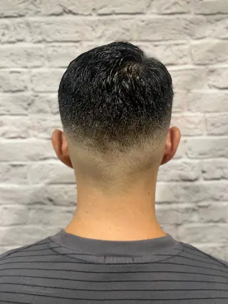 ショート メンズ 新崎 彩翔のヘアスタイル