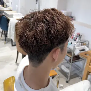 パーマ メンズ ナギラ ヒビキのヘアスタイル