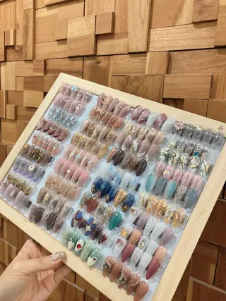 ネイル Blowe ニュアンスのネイルデザイン
