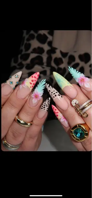 ネイル NiJi Nailsのネイルデザイン