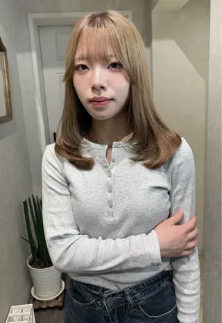 ミディアム 透明感モテスタイル 💞SHIORI💞のヘアスタイル