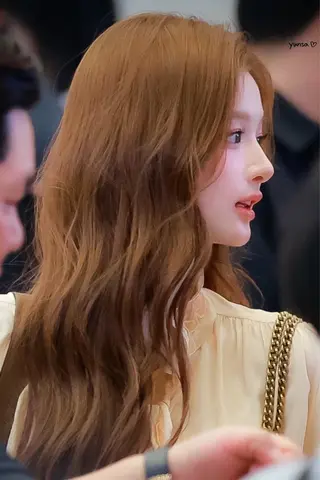 ロング カラー 透明感×艶カラー🤎 🌟YOSHIKIのヘアスタイル
