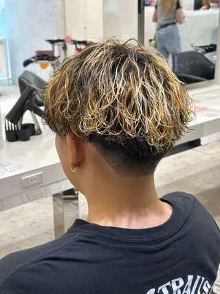 ショート カラー パーマ メンズ 山田 ひかりのヘアスタイル