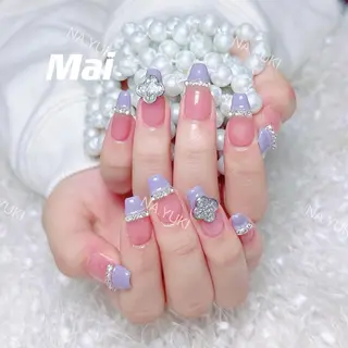 ネイル 🦋 Queenieのネイルデザイン