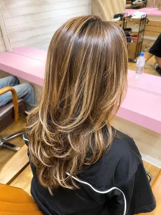 セミロング kotomi / Lowa🌈のヘアスタイル