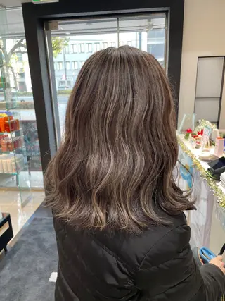 セミロング カラー 低ダメージ特化🌱 佐野優斗のヘアスタイル
