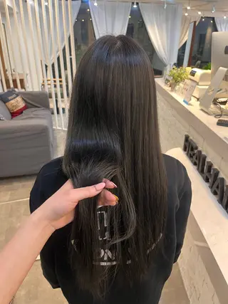 ロング カラー diva REMIのヘアスタイル
