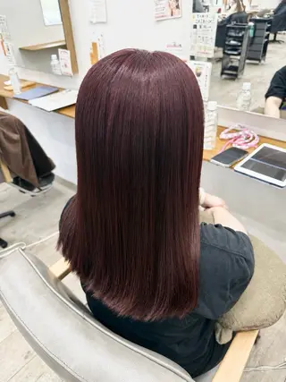 ロング ちほ/顔周りレイヤー /ベージュカラーのヘアスタイル