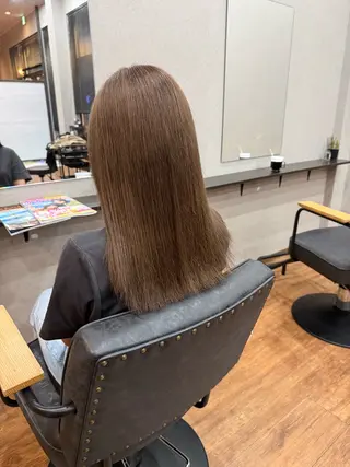 ロング カラー 鵜飼 真伍のヘアスタイル
