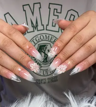 ネイル Mio nail Osakaのネイルデザイン