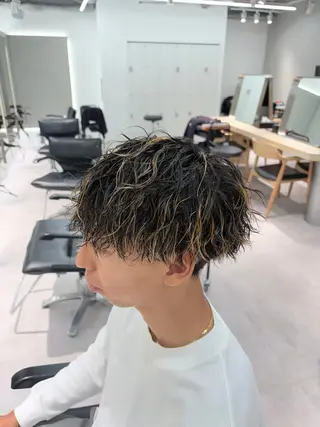 ショート ツイスパ/シャドウ 矢吹俊大郎のヘアスタイル