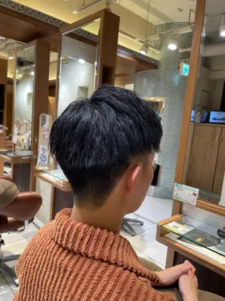 ショート メンズ ブリーチ無しカラー/ ハイトーンAKI🍎のヘアスタイル