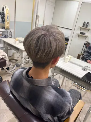 カラー Arlel荻原 ☀️のヘアスタイル