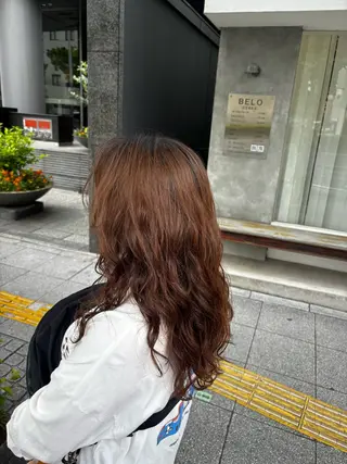 セミロング BELO 愛未のヘアスタイル