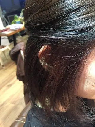 ミディアム カラー ツキダテ ユイのヘアスタイル