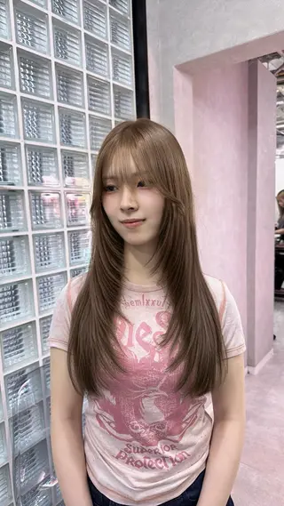 ロング カラー 赤み無し柔らかカラー 【梅田】madokaのヘアスタイル