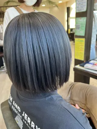 ミディアム カラー 佐藤 瑚碧のヘアスタイル