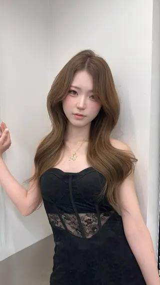 ロング カラー 上品モテヘア🩶 karen🩶のヘアスタイル