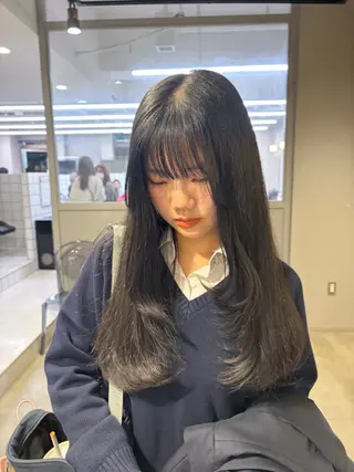 ロング 抜け感レイヤー︴ ニュアンスカラーのヘアスタイル