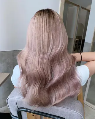 セミロング カラー ブリーチ 透明感HIDEのヘアスタイル