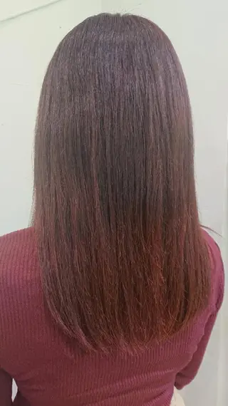 ミディアム カラー 山口 彩海のヘアスタイル