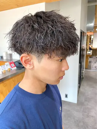パーマ メンズ TAKUYA【波巻き ツイスパ募集中】のヘアスタイル