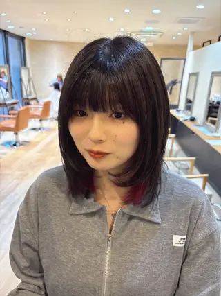 ミディアム カラー しおり🍬 KOKORO🤍のヘアスタイル