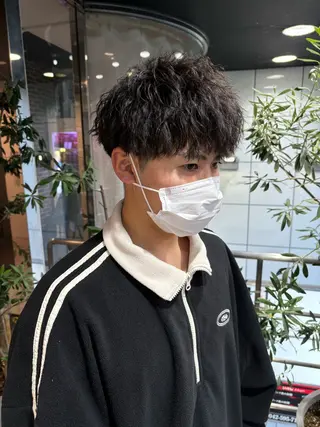 パーマ メンズ 髪質改善　ネイル コトミ🐸のヘアスタイル