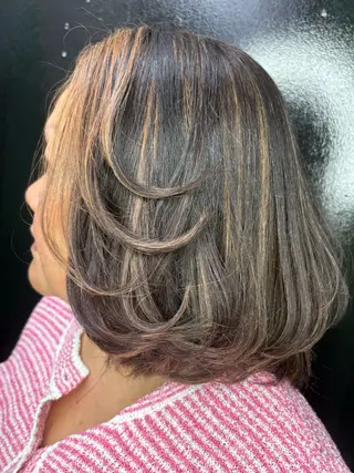 ミディアム カラー Japuska ジャプスカのヘアスタイル