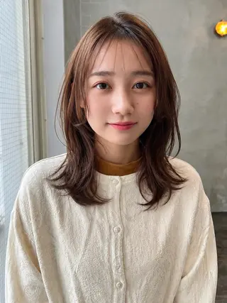 ミディアム カラー 透明感カラー/顔周り 臼井いつみのヘアスタイル