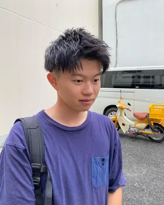 ミディアム カラー メンズ特化 岸本 阪急六甲サロンドロイのヘアスタイル