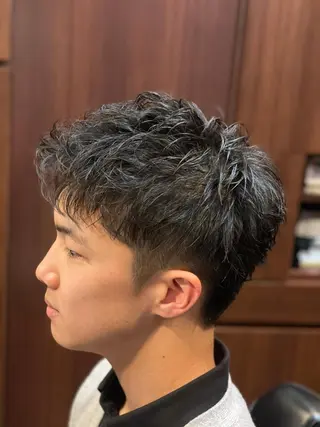 ショート メンズ 岩間 佳祐のヘアスタイル