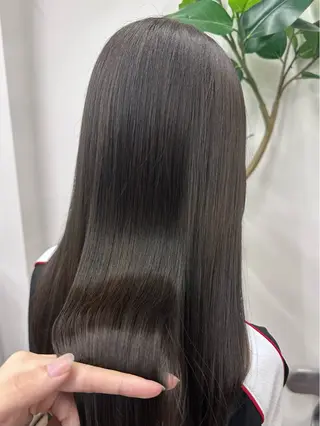 ロング カラー 渡辺 鴻江のヘアスタイル