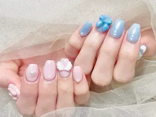 ネイル 🦋 Queenieのネイルデザイン