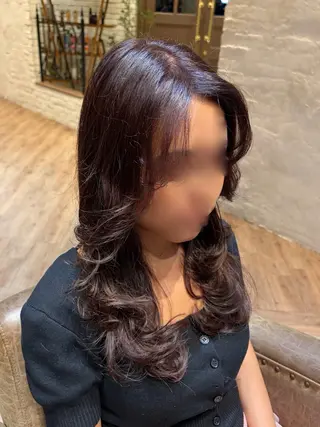 ロング シモカワ マシロのヘアスタイル