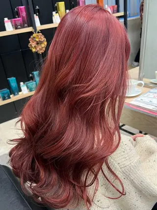 ロング カラー ハイトーン💗ピンク 🛼カラフル🍀のヘアスタイル